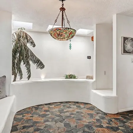 Charming Oasis Holiday home *