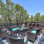 Charming Santa Fe Oasis